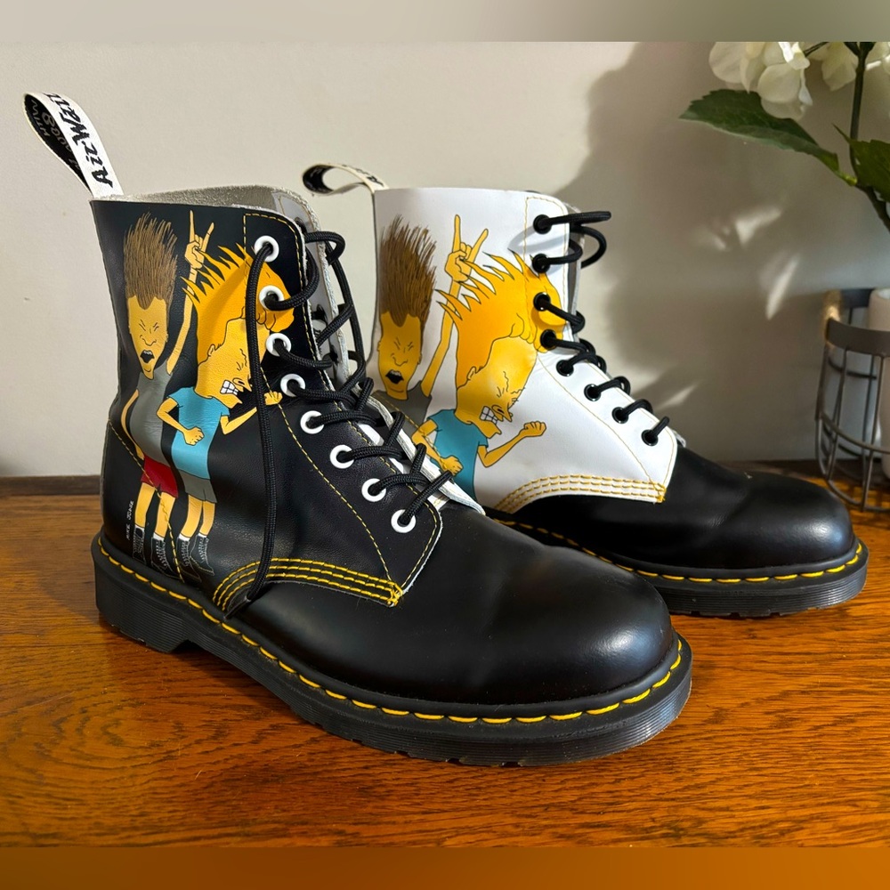 Doc Dr. Martens Beavis and Butthead MTV combat boots Mike Judge 90’s size 11